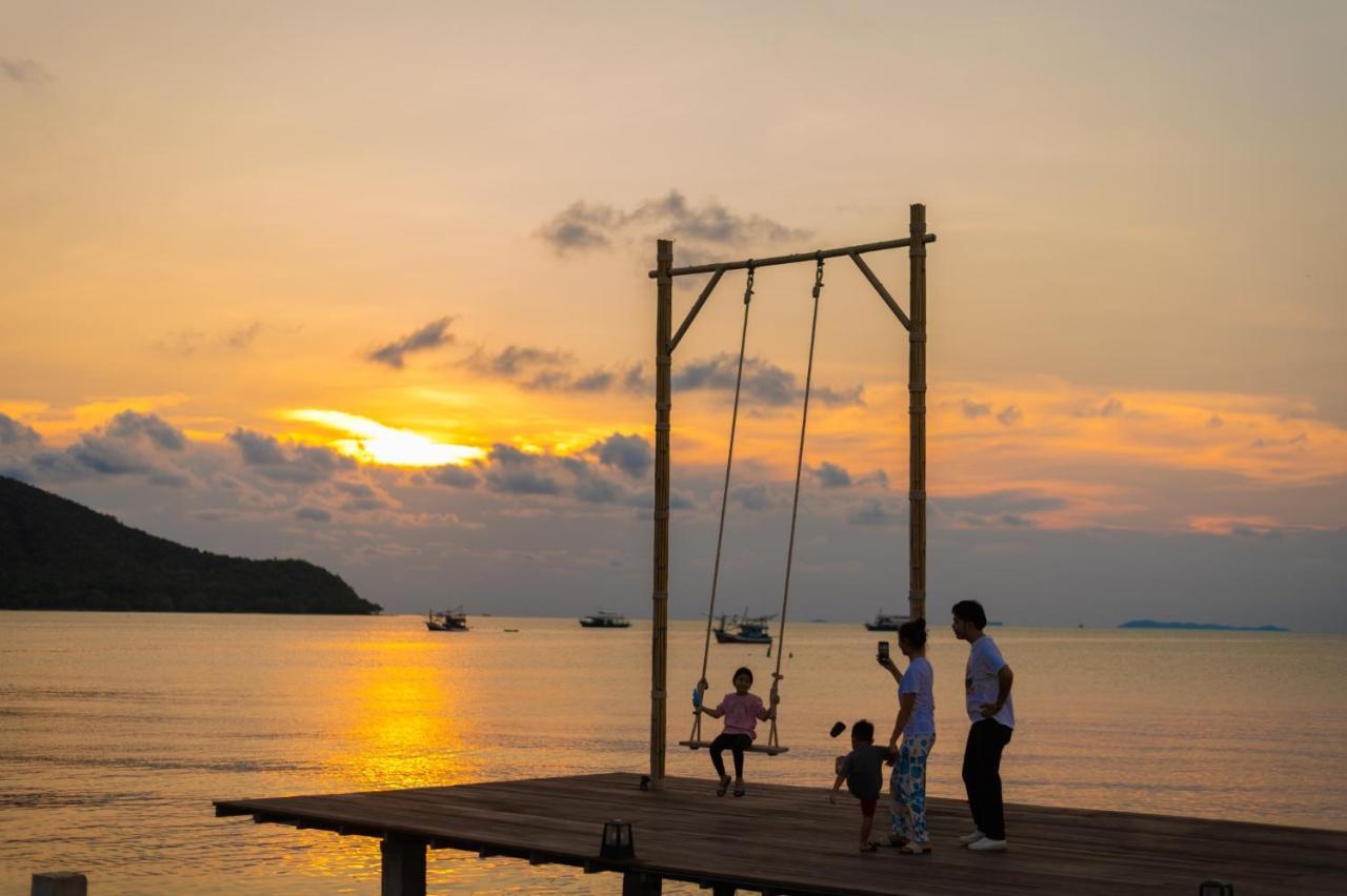 Baan Tah On The Sea Hotel Bang Sare Buitenkant foto