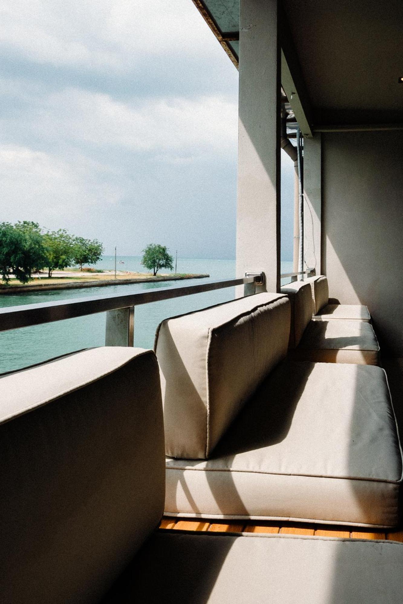 Baan Tah On The Sea Hotel Bang Sare Buitenkant foto